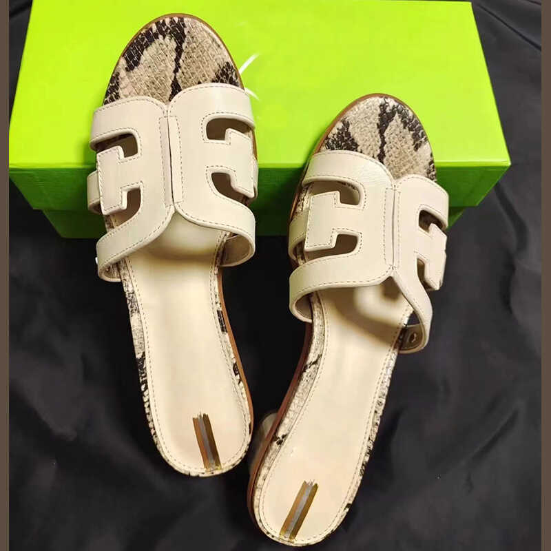 Sheepskin version~ Internet celebrity slippers women's summer wear simple fashion Korean version temperament versatile thick heel beach cool slippers