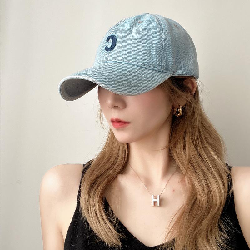 

Мужская и женская бейсболка в стиле ретро с мягким верхом и буквой С, джинсовая бейсболка для весны и лета, повседневная, с загнутыми полями, показывающими лицо, маленькая кепка-козырек от солнца adjustable светло-синий