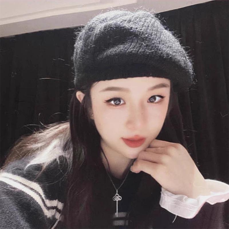1Pieces Autumn And Winter Knitted Beret For Women Korean Style All-match Retro Painter Hat Mountaineering Hat Christmas Gifts