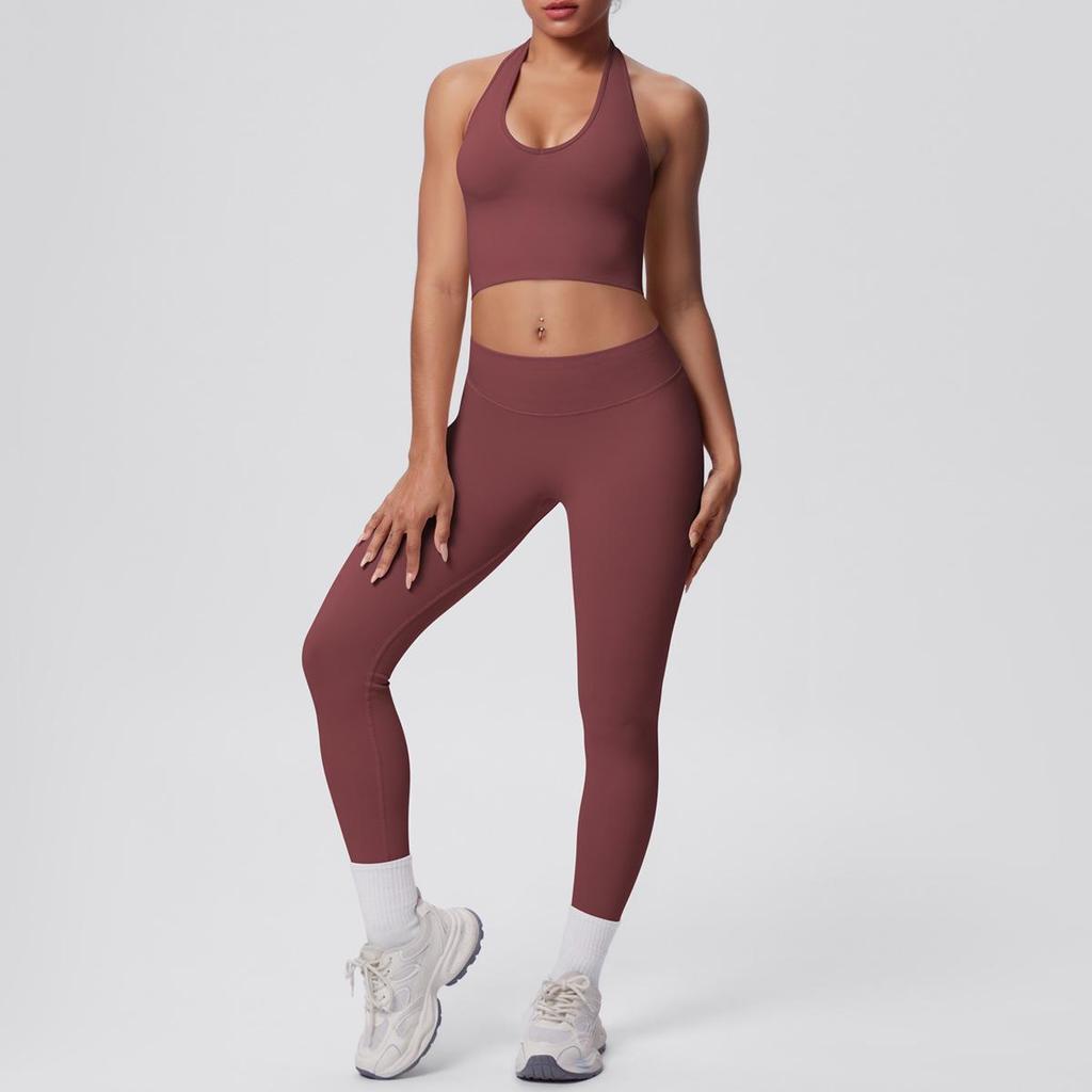 Seamless Knit Yoga Set: Breathable Halter Neck Bra & High-Waist Butt-Lifting Pants