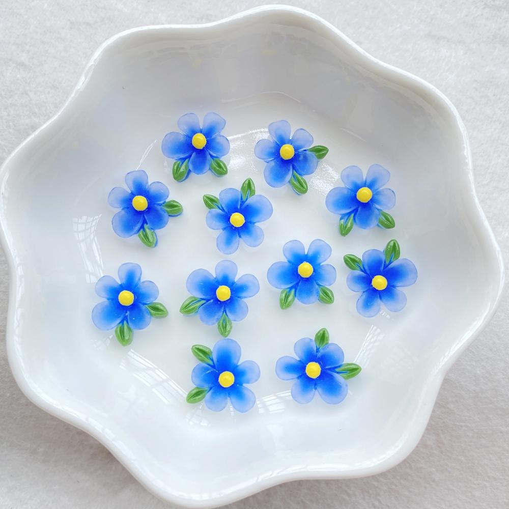 50Pcs Cute Cartoon Mini Colored Flowers and Leaves Nail Art Resin Designer Charms DIY Craft For Nail 3D Decorations Jewelry