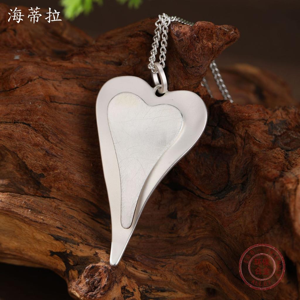 New double-layer three-dimensional brushed love pendant, women's fashion high-end heart-shaped versatile necklace