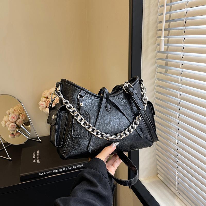 

Экспортная сумка под мышкой Женская мода Нишевый дизайн Сумка через плечо Мессенджер Высококлассная цепочка Сумка-ведро 24*8*19 чёрный