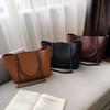 Black Fashion Shoulder Bag Large Capacity Brand Tote Bag PU Leather Luxury Design Tote Bag Commuter Wedding Party Chain Handbags