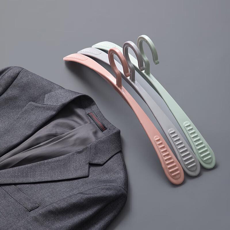 Wide Shoulder Seamless Clothes Hangers