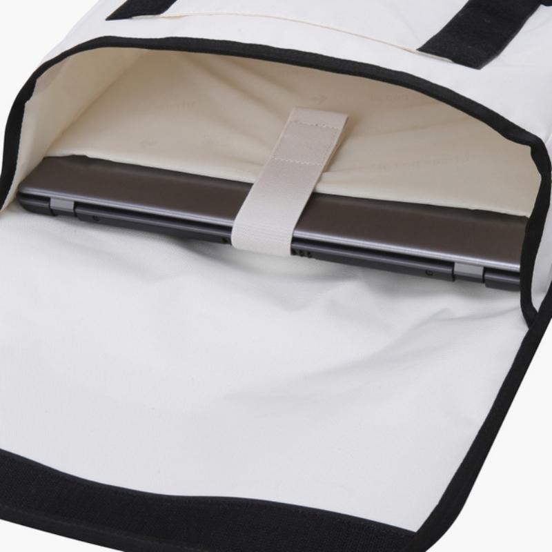 Le Coq Sportif [cLearance][60  Off] Mini Messenger Bag  Unisex    Ivory  Qp123abg12 