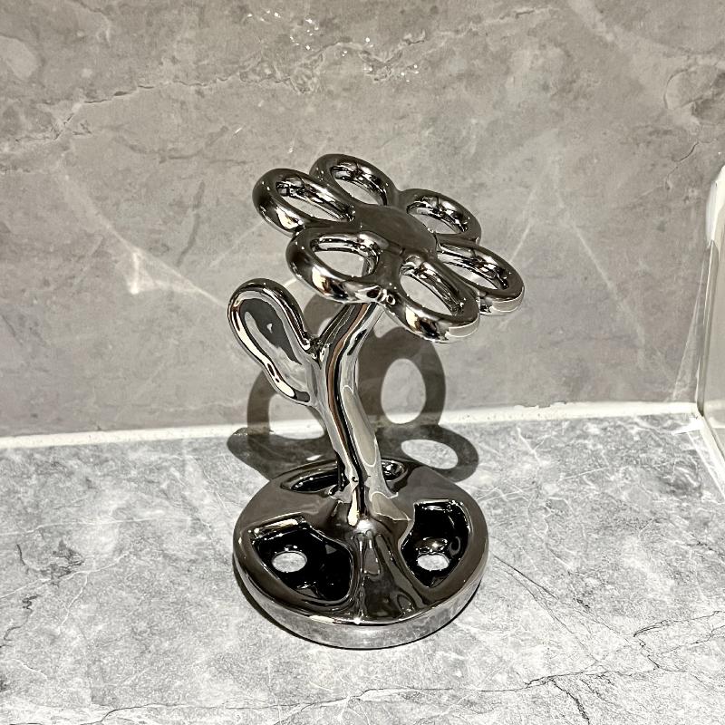 Ceramic Toothbrush Holder 6 Slots Flower Shaped Bathroom Storage Holder Easy To Clean Luxury Toothbrush Rack Bathroom Supplies