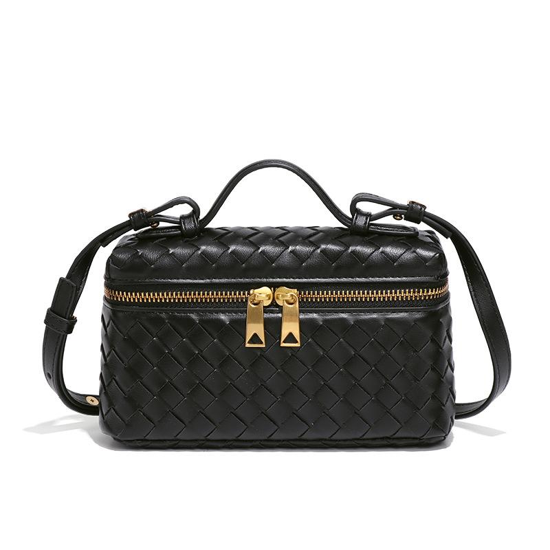 New Classic Handmade Woven Box Bag, Fashionable Handheld Makeup Bag, Single Shoulder Crossbody Box, Tofu Small Square Bag
