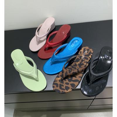 Fashion Solid Color Non-slip Leisure Couple Slippers Women Summer Beach Slippers Outdoor Women Flip Flops Breathable Beach Sandals Women
