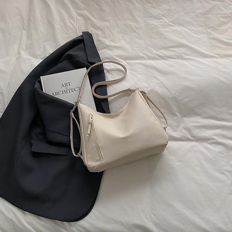 

Hot spring and summer new fashion trend, simple personality, classic versatile shoulder crossbody underarm tote small square bag woman белый