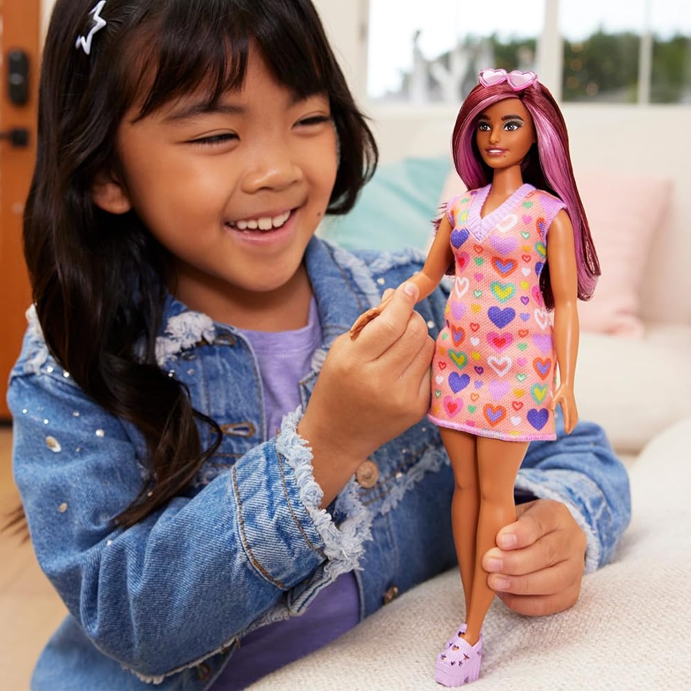 Barbie Fashionista Colorful Heart Dress Doll Set with House for Ages 3 and Up Pink HJT04