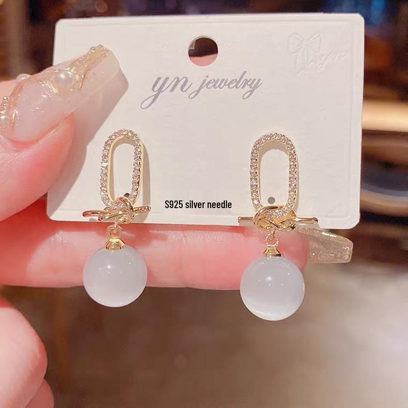 S925 Silver Cat s Eye Stone Knot Earrings - Elegant and Versatile Women s Studs 2A711 Gold