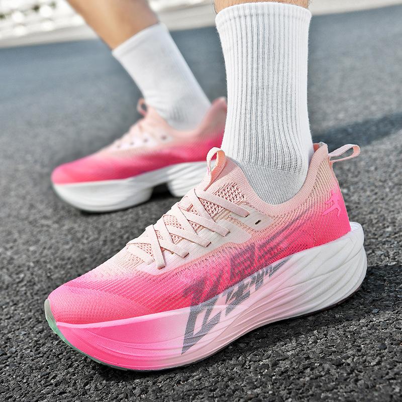 Really explosive carbon plate soft sole fashionable new sports men's trendy shoes non-slip and lightweight professional marathon men's and wo