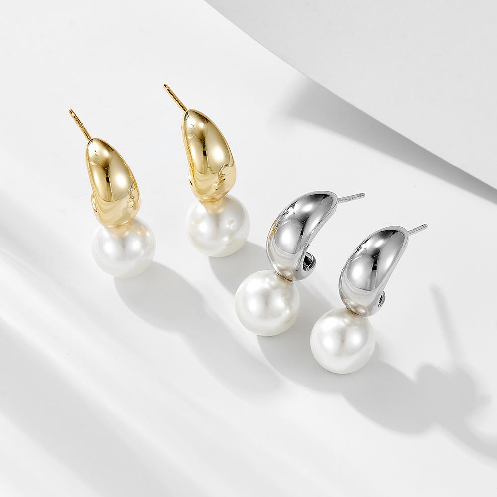 Sterling Silver Pearl C-Shaped Earrings: European & American Style, Niche Design, Light Luxury for Autumn/Winter