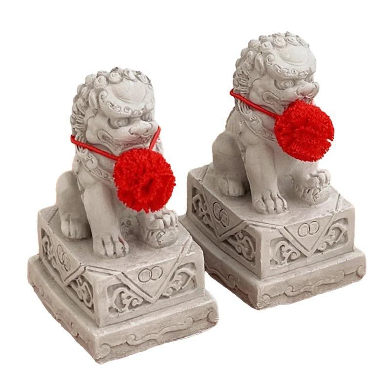 

2x Fu Foo Stone Lion Statues Miniature Stone Lion Statue Chinese Feng Shui Decor for Office Table Bedroom Living Room Shelf світло-сірого кольору