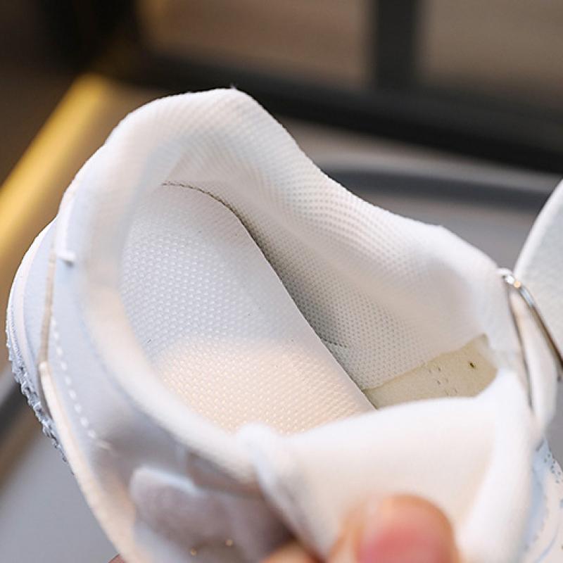 Children's Sneakers, New Ultra-light Solid Bottom Shoes, Baby Girls' Shoes, Boys' Velcro Little White Shoes