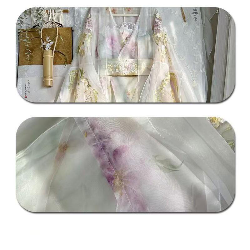 Elegant Hanfu Dress Set With Heavy Embroidery Wide Sleeves Gradient Design Wear Women