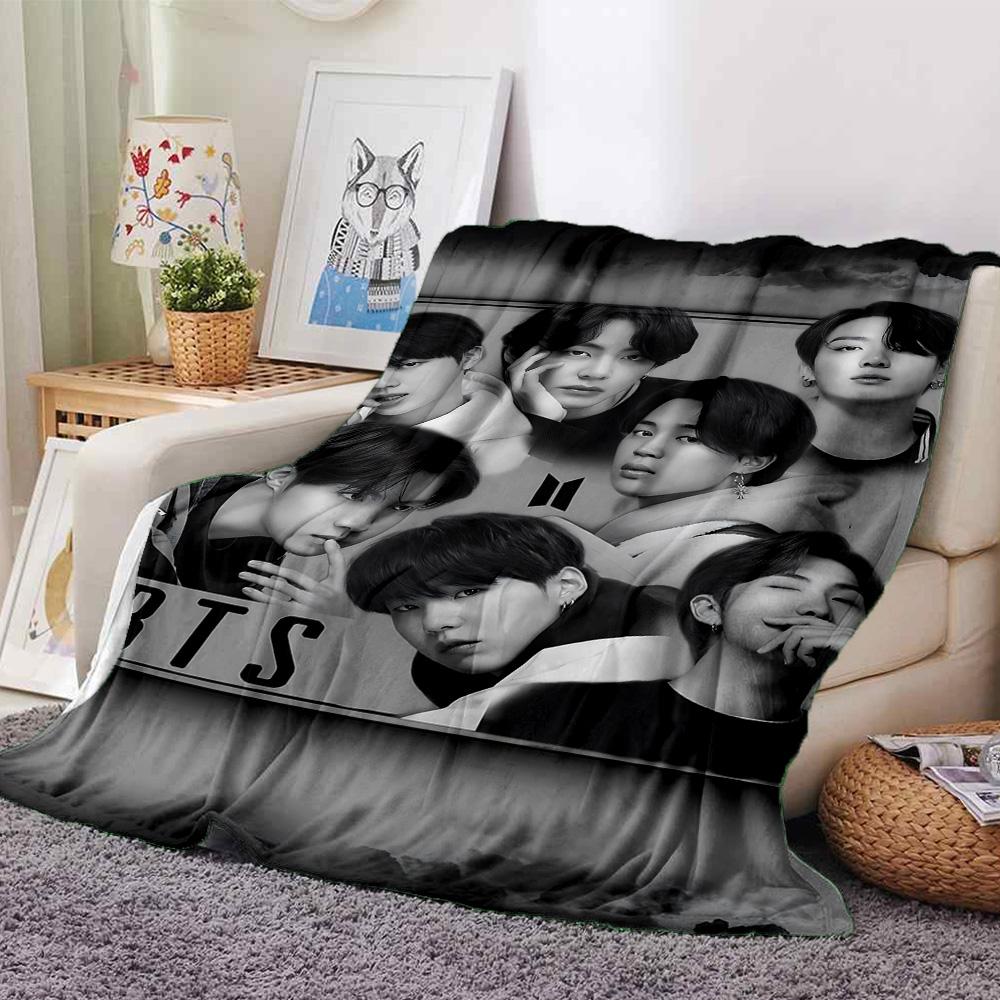 1pc Kpop Group Portrait flannel Blanket for Super Soft Cute Comfort Blanket for Travel Bedding Couch Sofa Blanket Y72327