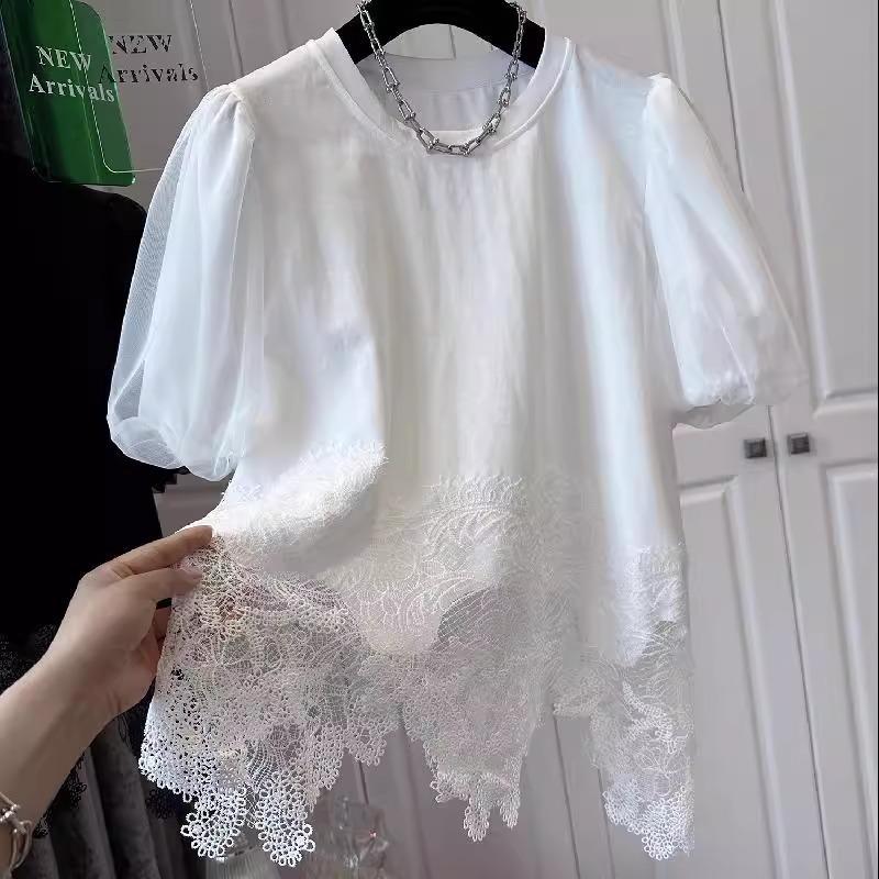Chic Plus Size Puff Sleeve T-shirt with French Lace & Irregular Hem