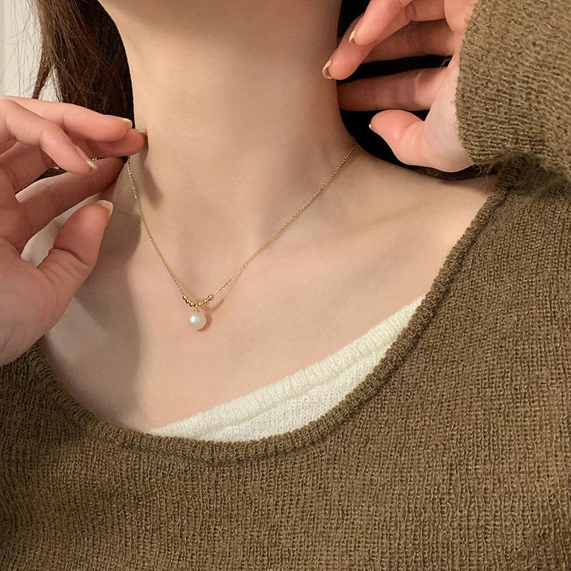 Hot Sell Trendy Simple Design Natural Freshwater Pearl 14K Gold Filled Ladies Pendant Necklace  For Women Gifts No Fade