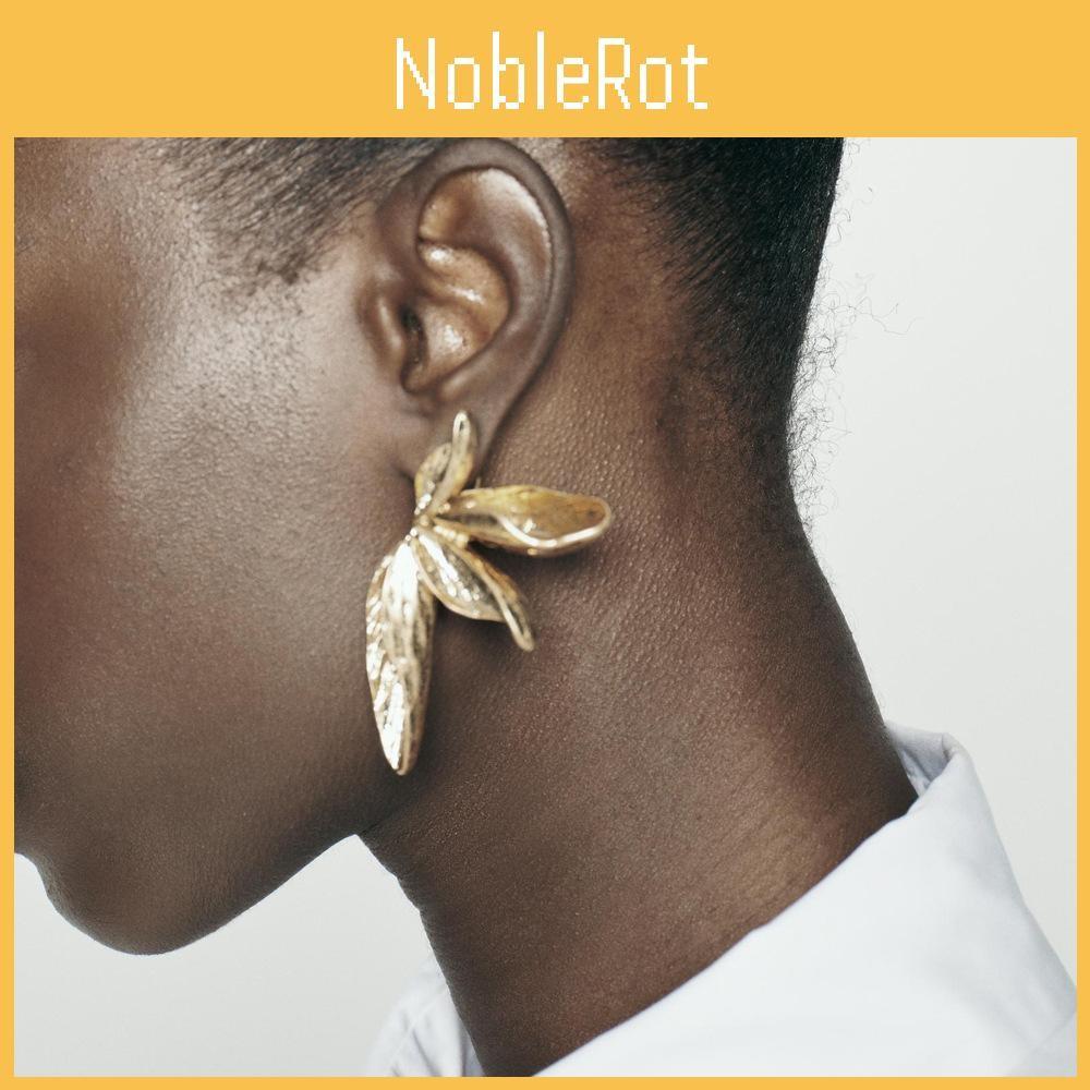 Beautifully Gold Crafted And Silver Floral Leaf Earrings For Trendy Women In Fashion Fall