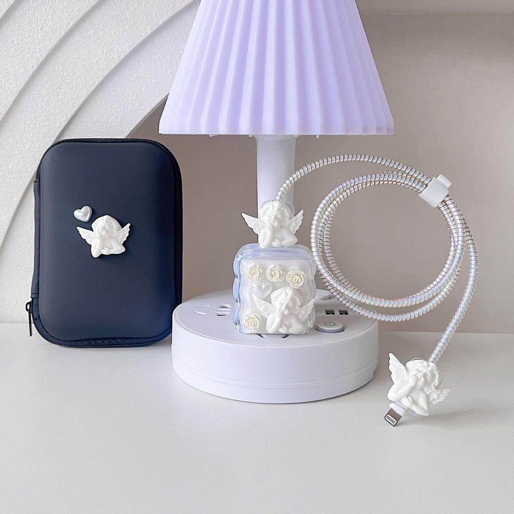 "Cartoon Engel Schutzhülle für Apple 18/20W Schnellladegerät"