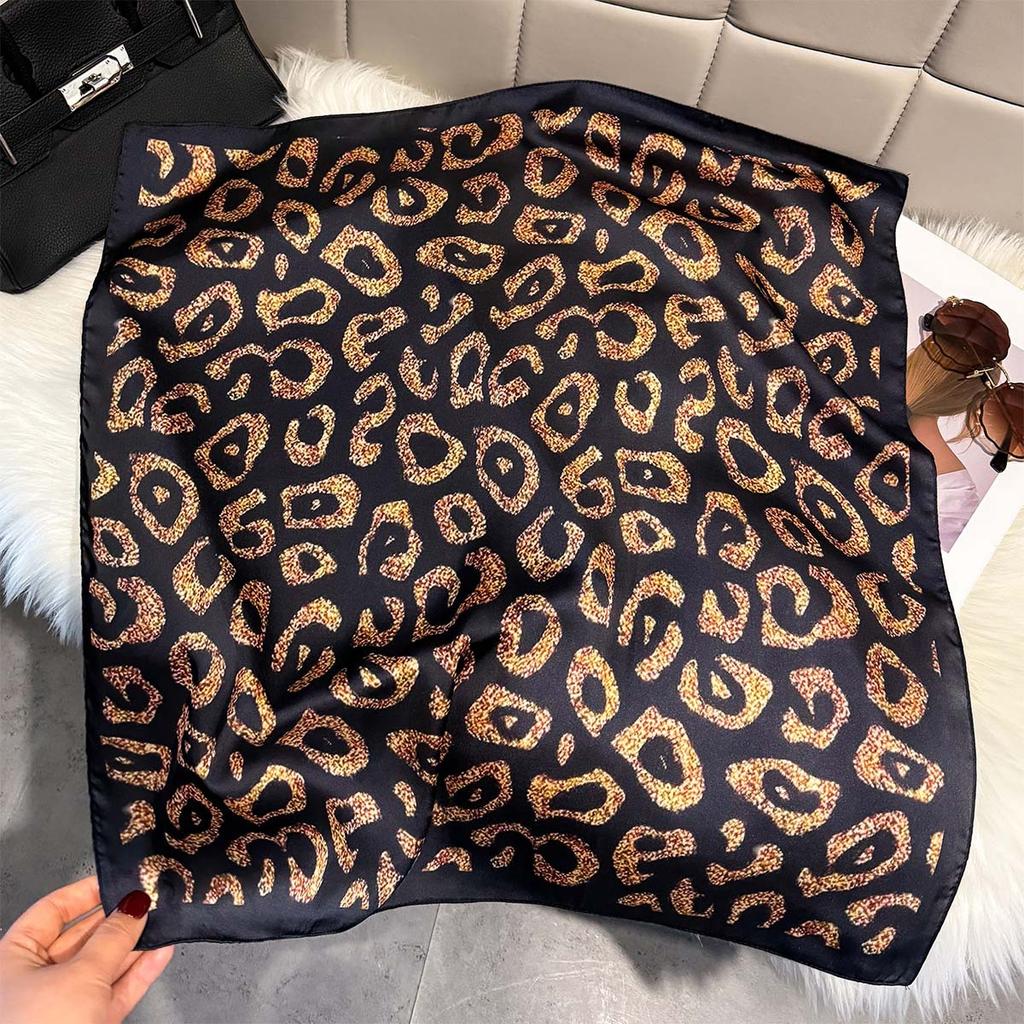 Fashion Square Fashion Foreign Style Small Silk Scarf Women'S Headband Decorative Scarf Dual-Purpose Small Square Scarf New Scarf
