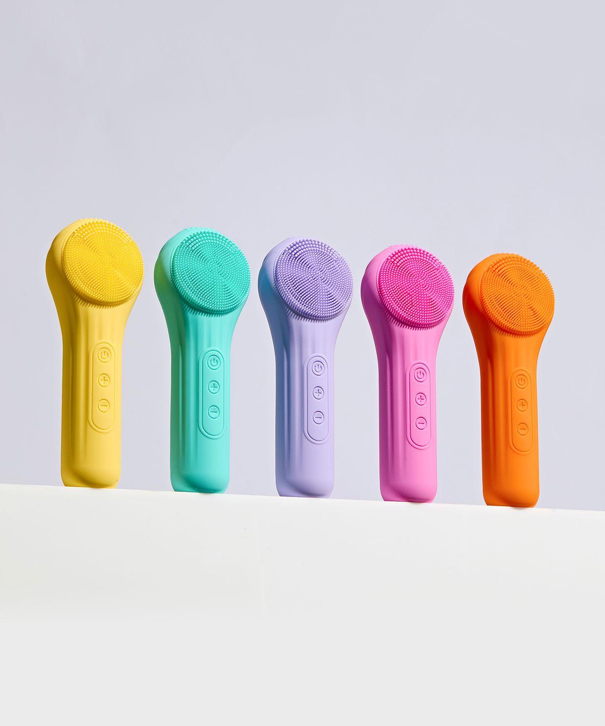 Deep cleansing device silicone vibrating cleanser Yellow