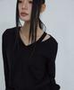 Uusoo Deep V-Neck Cotton Sweater_ Black