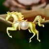 Fashion Rhinestones Pearl Alloy Horse Brooches Zodiac Pony Pins Women Men Clothing Accessories Suit Lapel Corsage New Year Gifts