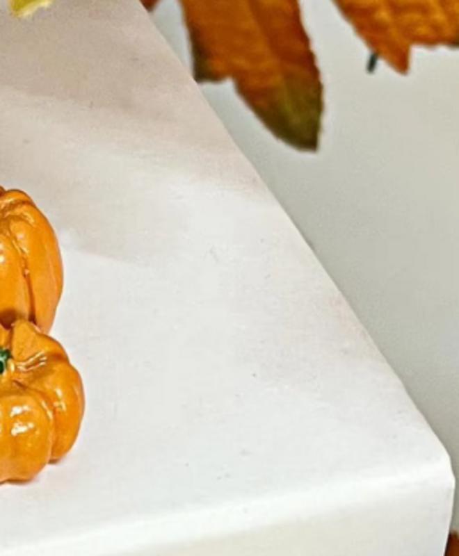 

Fall Small Desktop Pumpkin Small Artificial Pumpkins Table Decoration Realistic Reusable Fake Vegetable Figure for Banquet CN