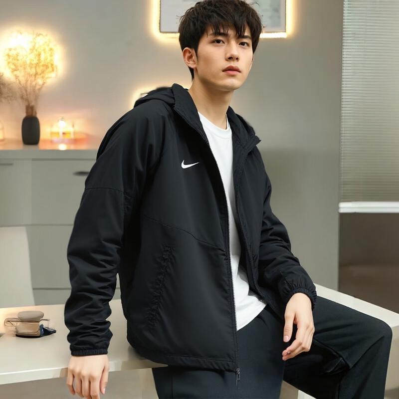 Nike Men's Loose Fit Sportswear Tracksuit Set