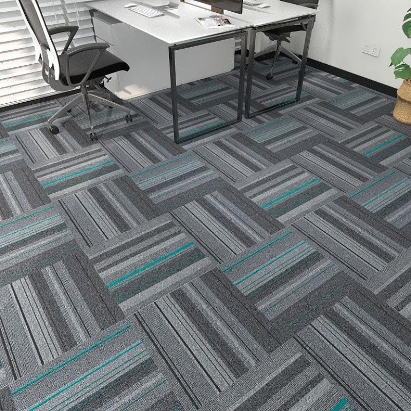 Große graue Büro- und Schlafzimmer-Teppichfliesen - Vollständige Raumabdeckung