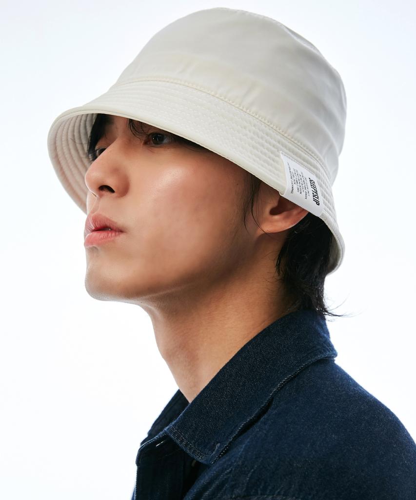 Seullipiseullib Satin White Bucket Hat