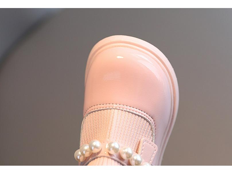 Girls' Winter Fashion Round Toe Patent Leather Shoes with Velvet Lining