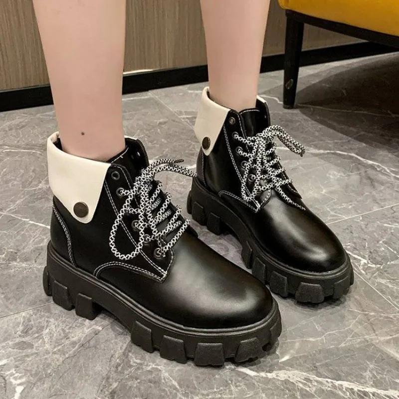 Fashion Large Size Warm Chunky Booties New In Platform Female Short Shoes Trend 2024 On Offer Promotion High Quality Women's Ankle Boots