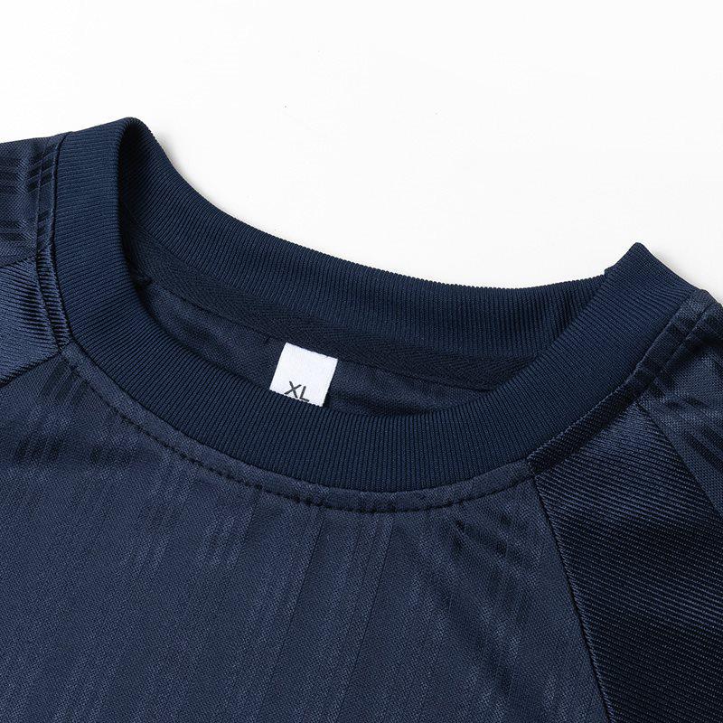 Men's Casual Plain Round Neck T-shirt: Breathable, Skin-Friendly, High-Quality Short-Sleeve Top for Summer.