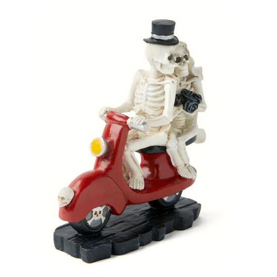Skeleton Couple Figurine Resin Skeleton Couple Riding Motorcycle Sculpture Gothic Skeleton Statue for Halloween Mantel Table Decor