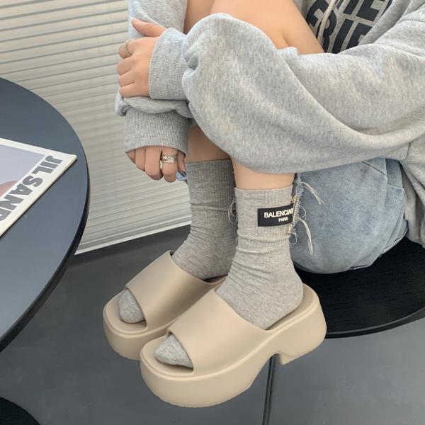 Fashion High-Heeled Shoes Lady Rubber Slippers Platform Slides Fashion Massage Summer Flat Soft Luxury Slippers Casual Flat Shoes Female