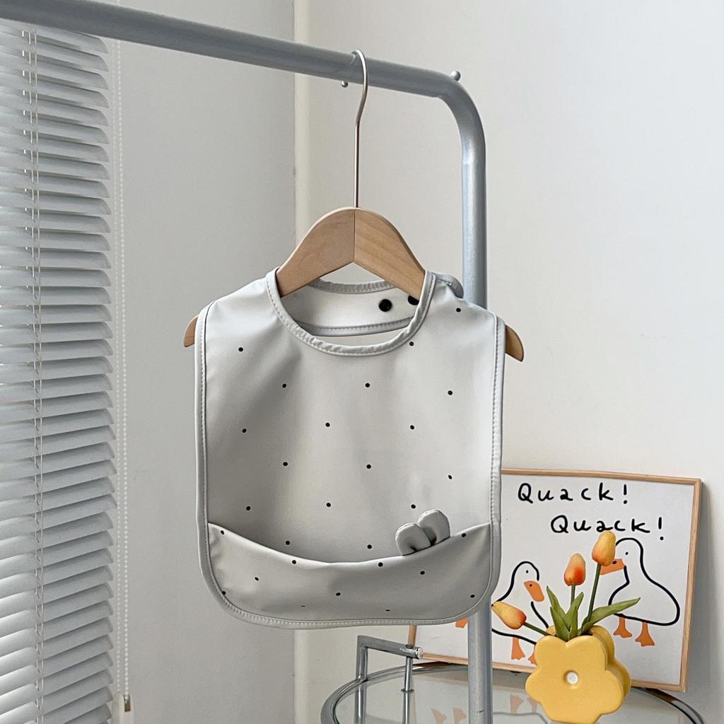 Wodoodporne śliniaki dla niemowląt klasy A - PU odporne na plamy z dużą kieszenią dla chłopców i dziewczynek