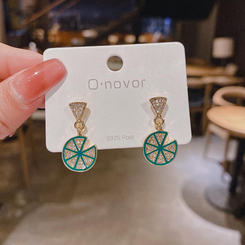 Summer Green Flower Fashionable and Elegant Earrings Temperament Versatile Sweet Stud Earrings Atmospheric Fresh Earrings