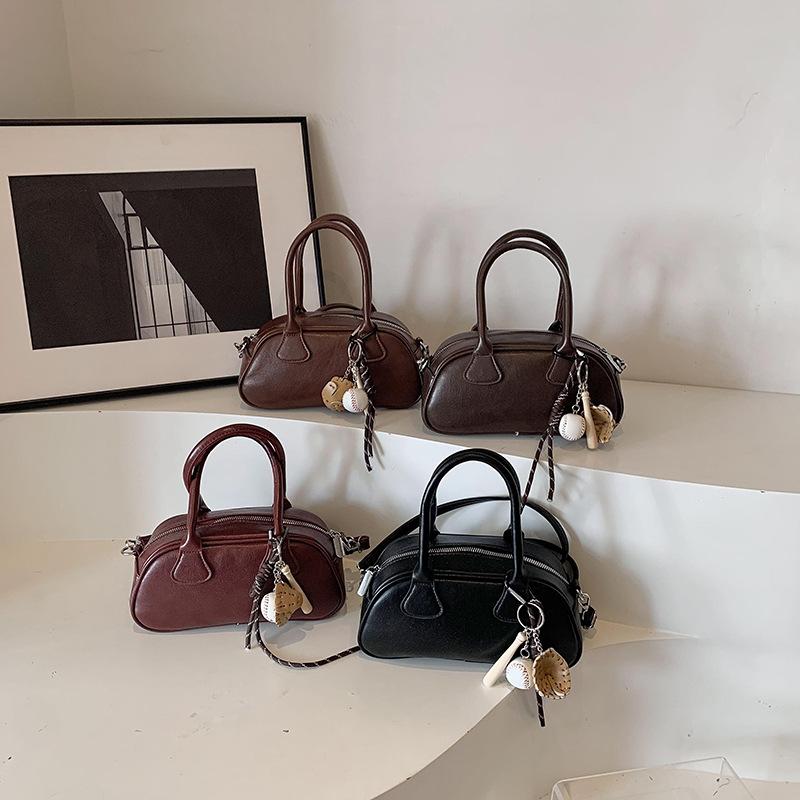 Premium Sense Retro Small Bag Women'S Fashion Simple Bowling Bag Maillard Style Shoulder Messenger Bag