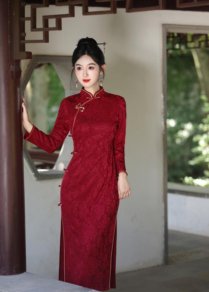 Chinese style red bridal cheongsam 1011 new women's new Chinese high-end can usually wear dresses autumn long sleeves
