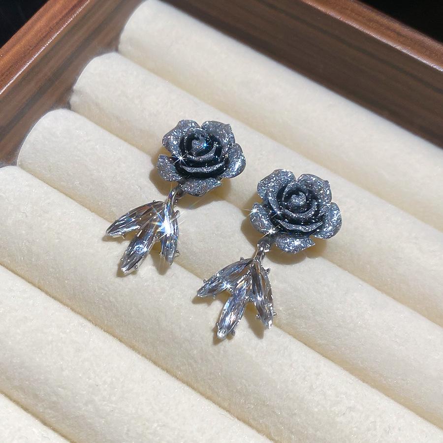European and American Luxury Rhinestone Resin Flower Dangle Earrings