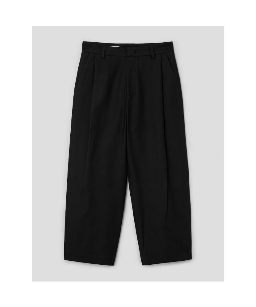 8Seconds Curved Wide Fit Cotton Slacks Black