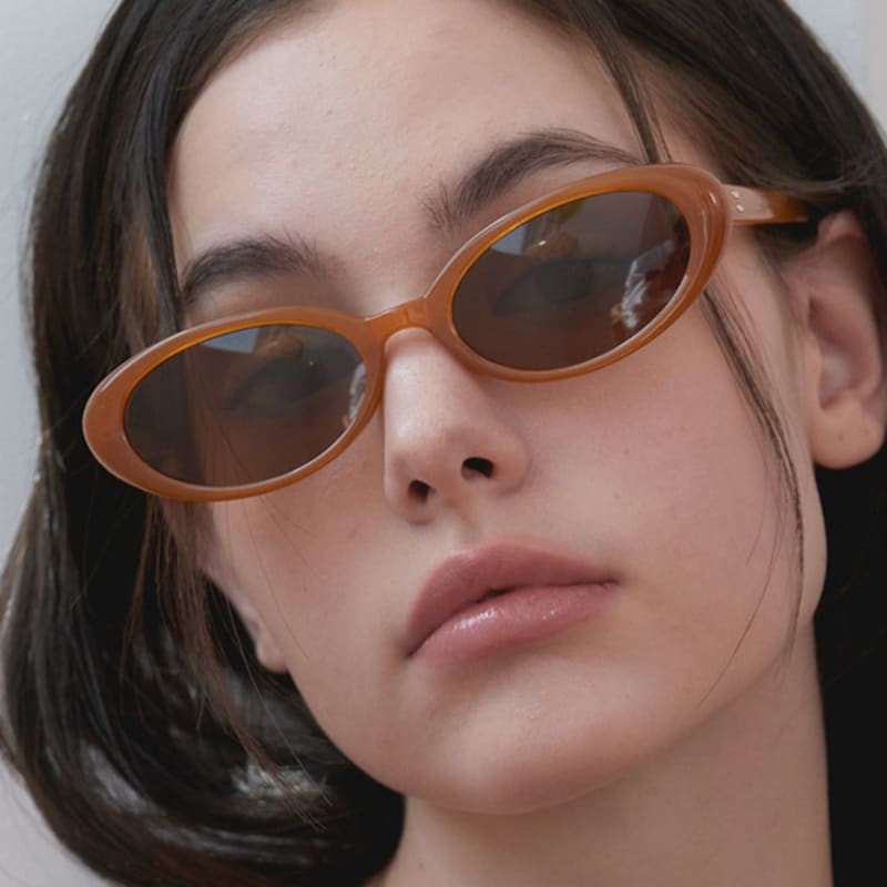 

One Brilliant Uri-OB449-Brown FREE