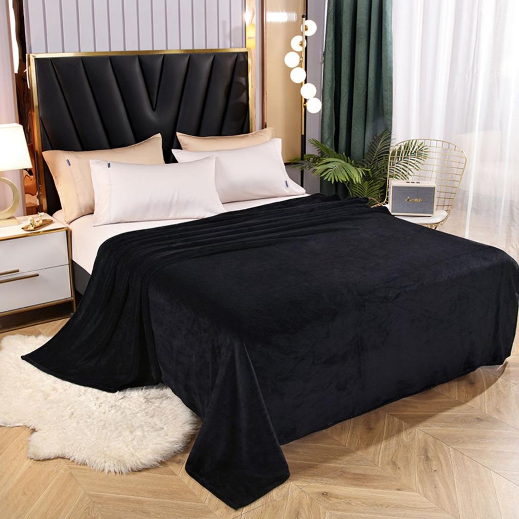 Solid Color Blanket with Thickened Fleece Suitable for All Seasons Machine Washable