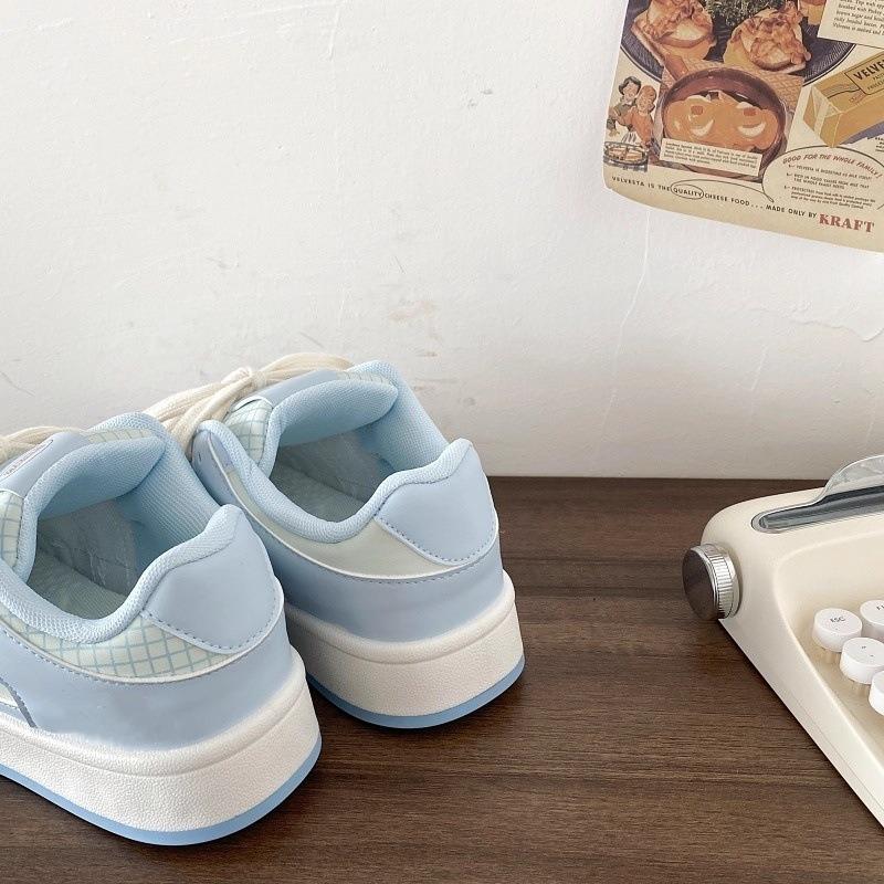 High-value versatile little white shoes women's summer new board shoes dopamine platform retro casual bread shoes women