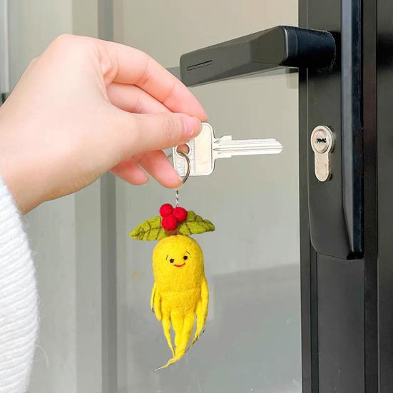 Felt Ginseng Keychain Handmade Wool Felt Ginseng Fruit Bag Charm with Leaves Soft