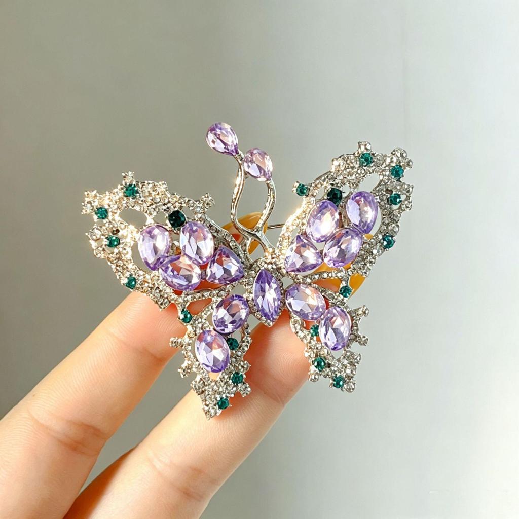 Elegant Hollow Butterfly Brooch for Women - Luxury Clothing Accessory, Anti-Exposure Corsage & Waist-Cinching Pin